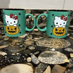 Brand New Set of 2 Hello Kitty Halloween Mugs